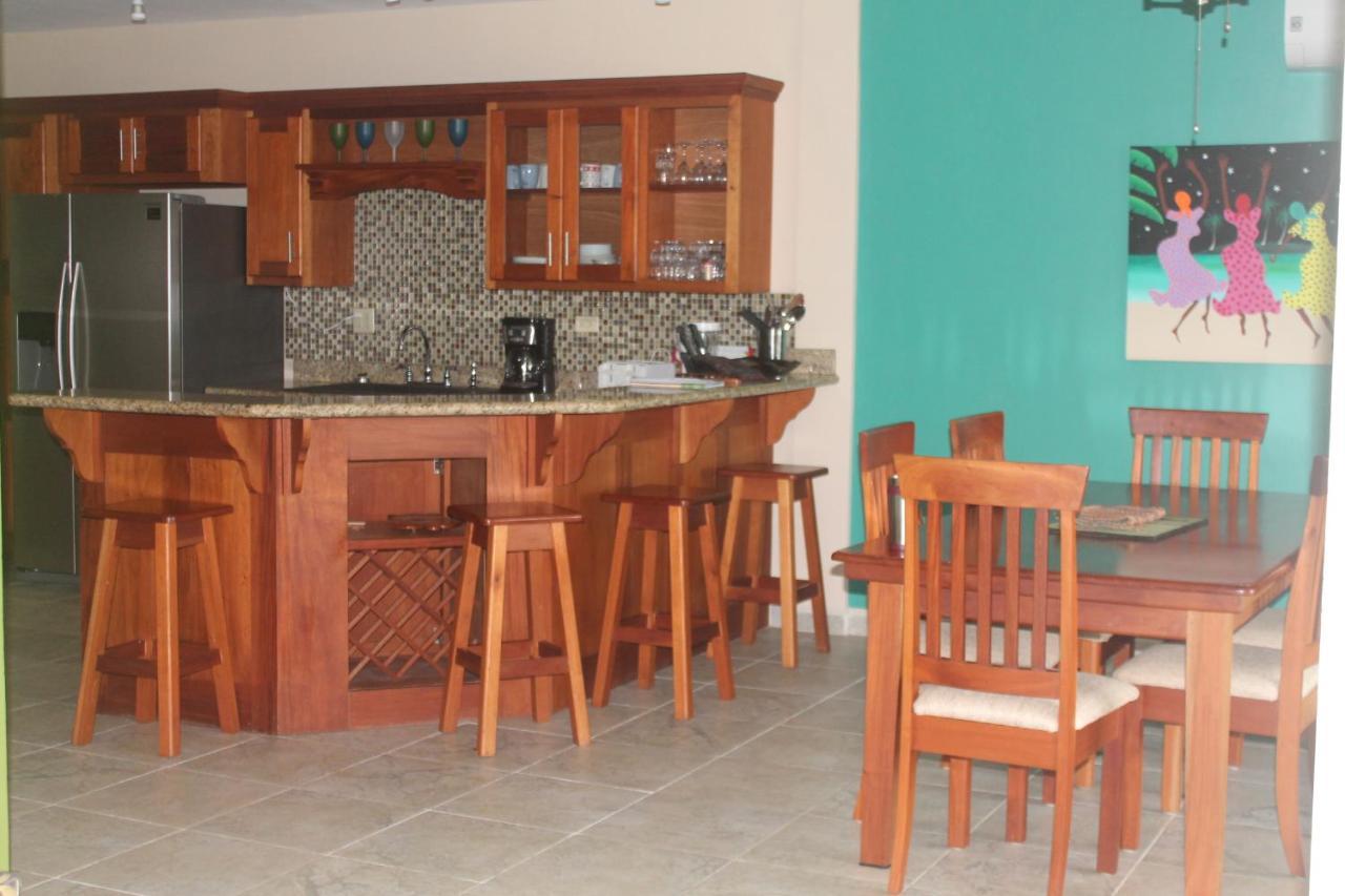 Los Porticos Villas Placencia Extérieur photo